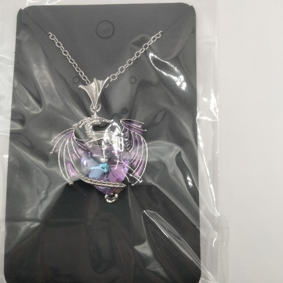 Dragon and Heart Gem - Purple - Picture 5 of 7